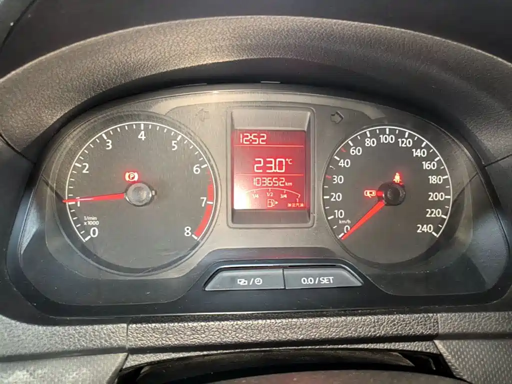 Volkswagen Jetta 2015 Value Edition 1.6L Manual Fashion фото 12