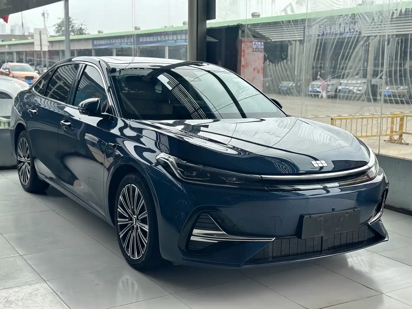 Geely Galaxy Galaxy A7 2025 EM-i фото 3