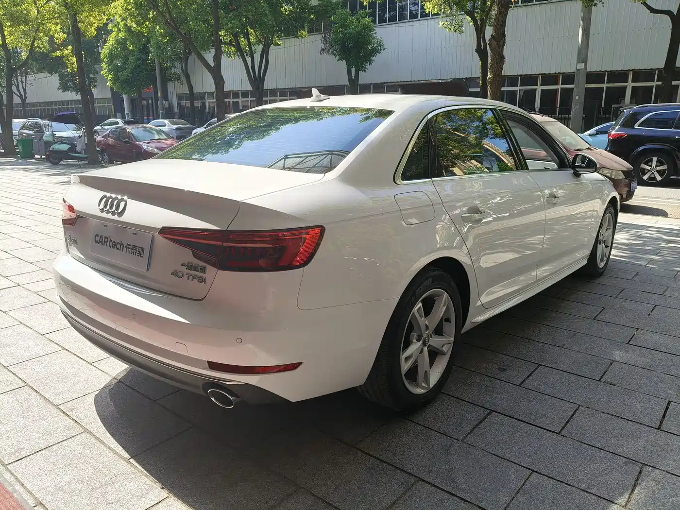 Audi A4L 2017 Plus 40 TFSI Fashion фото 5