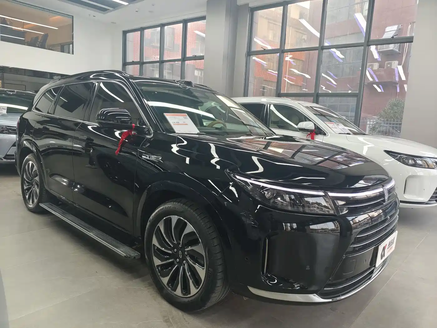 AITO Wenjie AITO M7 2024 1.5T Smart AWD Max Edition 5-Seater фото 3