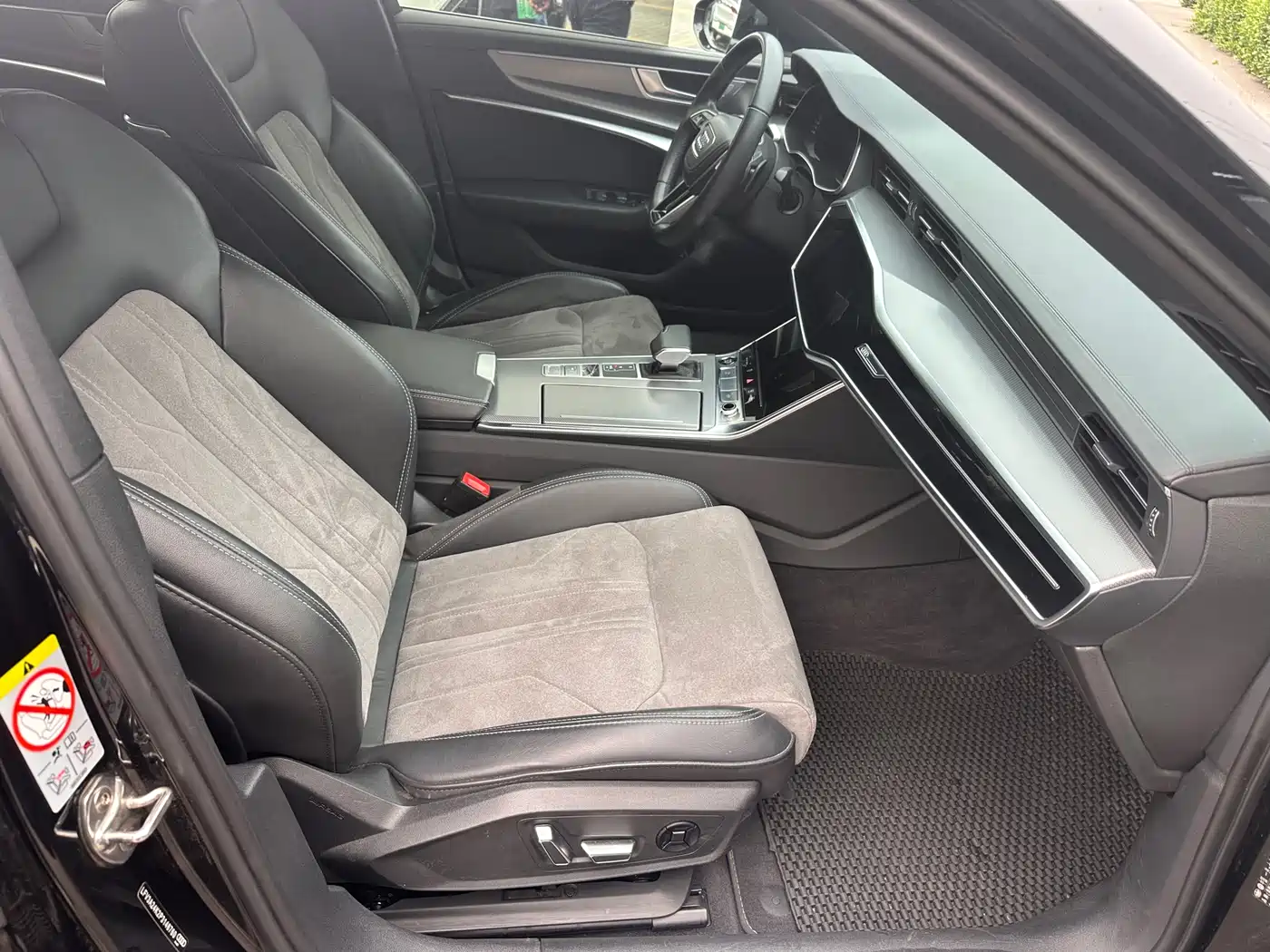 Audi A6L 2023 45 TFSI Premium Selection Dynamic фото 6