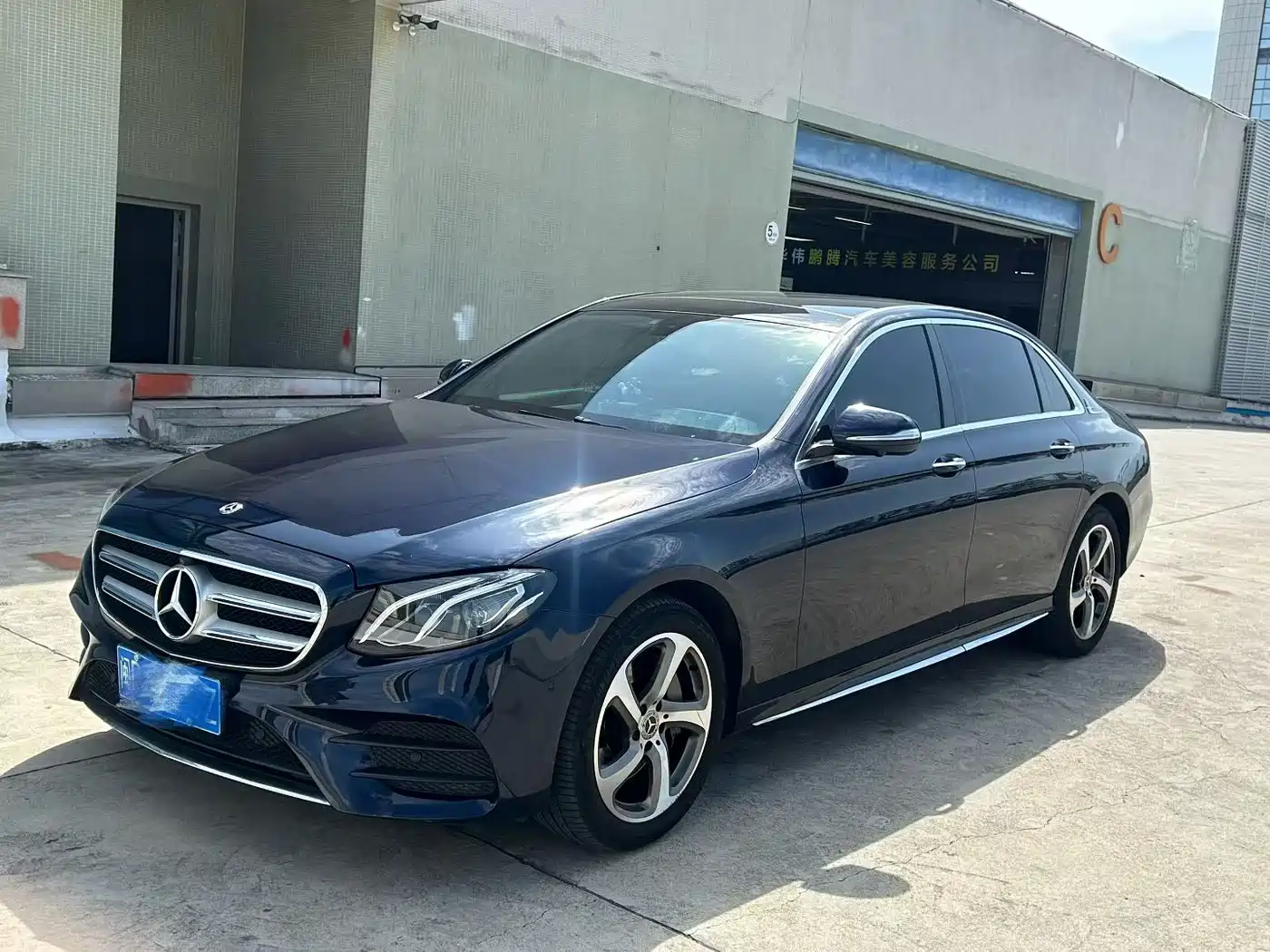 Mercedes-Benz E-Class 2019 E 300 L Fashion фото 2