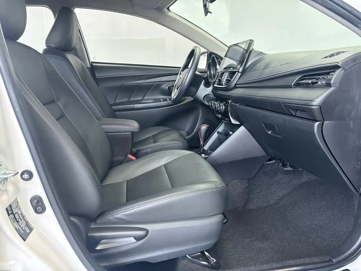 Toyota Vios FS 2022 1.5L 20th Anniversary Edition фото 6