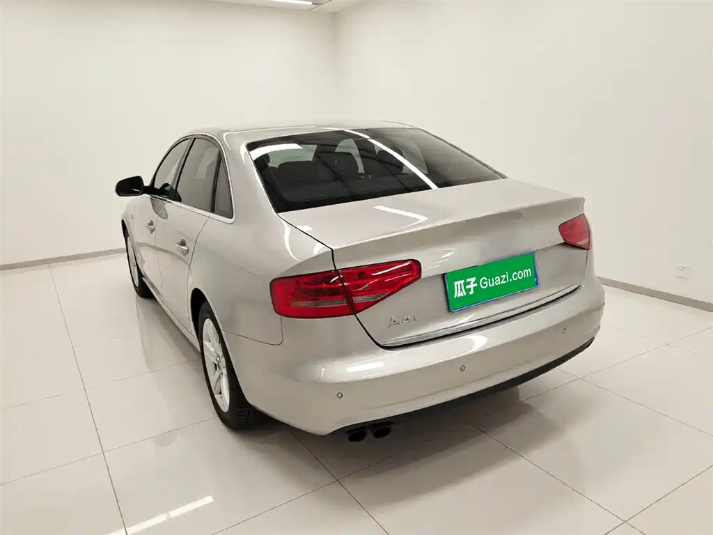 Audi A4L 2015 30 TFSI Auto Comfort фото 23