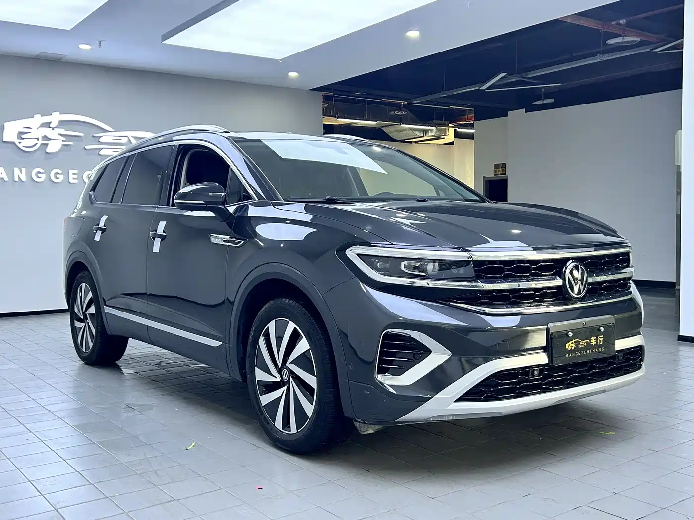 Volkswagen Talagon 2022 330TSI 2WD Luxury Premium Edition 7-Seater фото 3