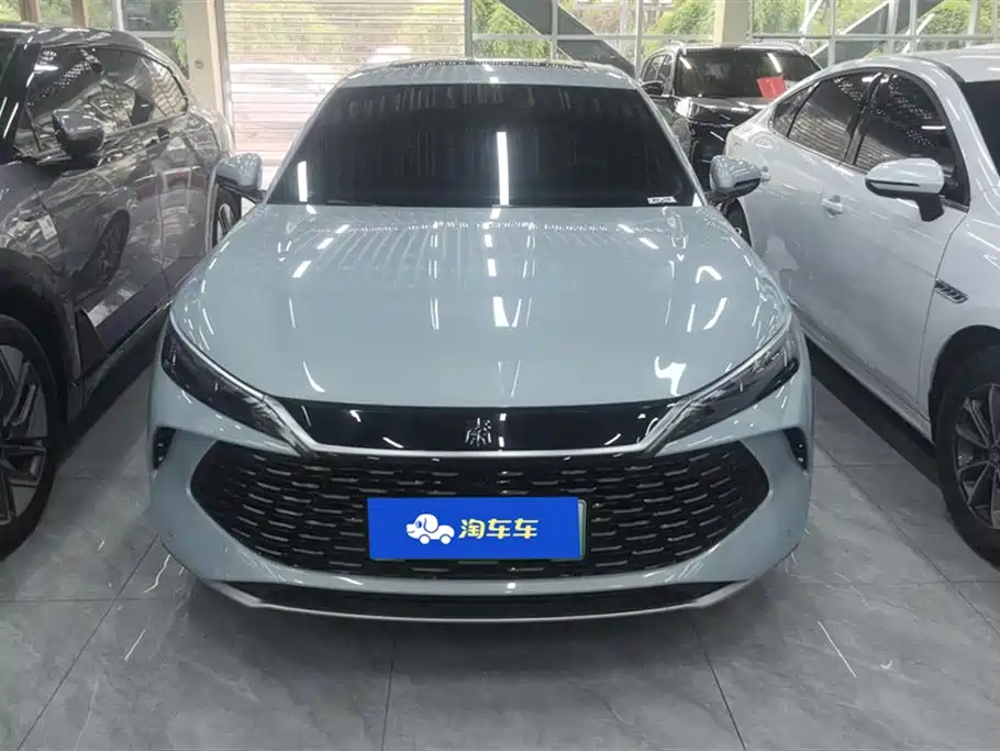 BYD Qin L 2024 DM-i 120KM Leading фото 2