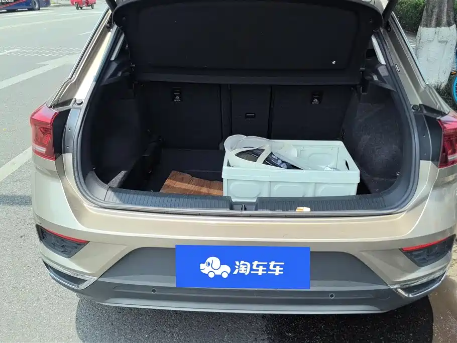 Volkswagen T-ROC 2019 280TSI DSG 2WD Comfort Version China VI фото 4