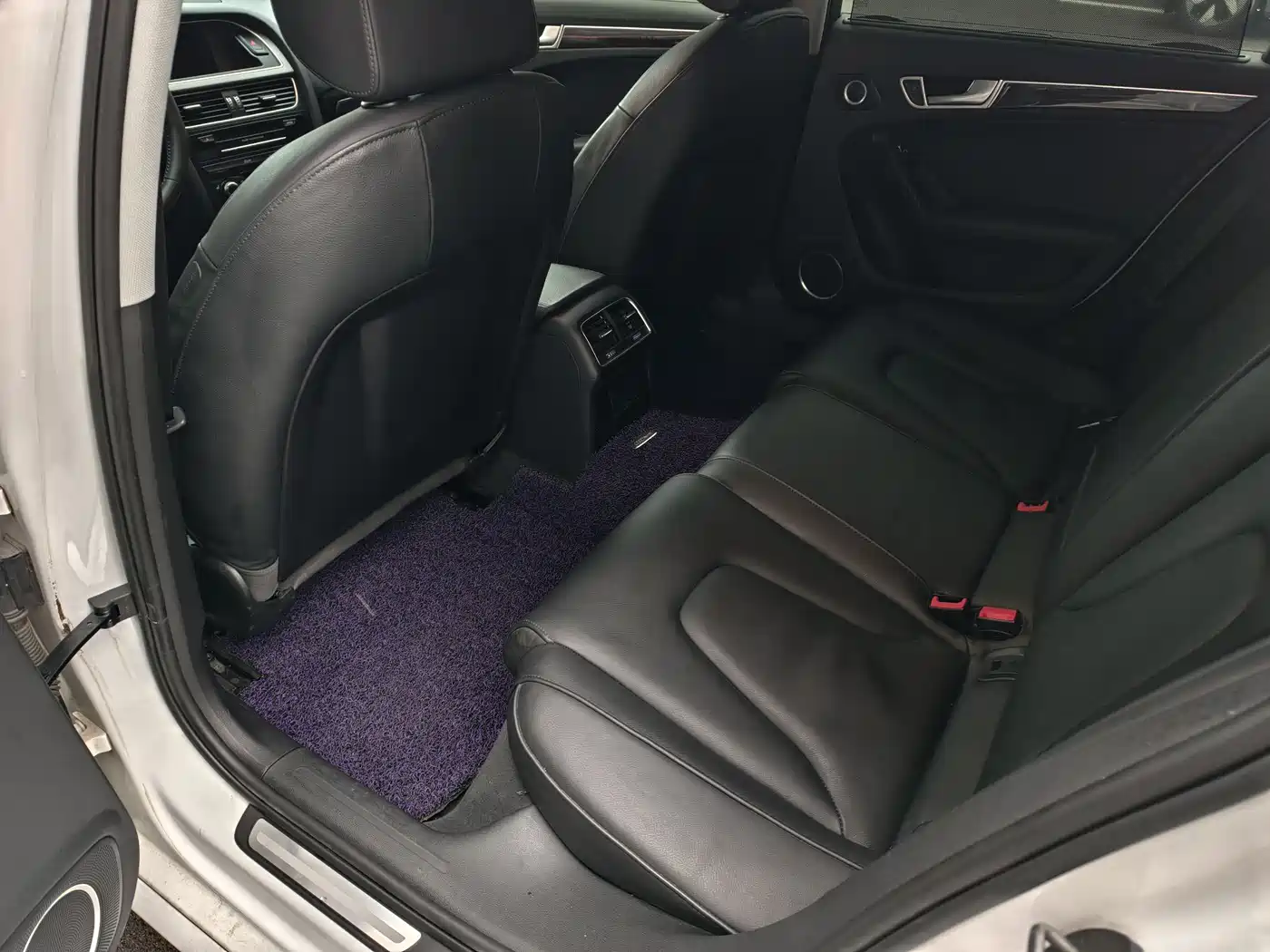 Audi A4L 2013 35 TFSI Automatic Luxury фото 18