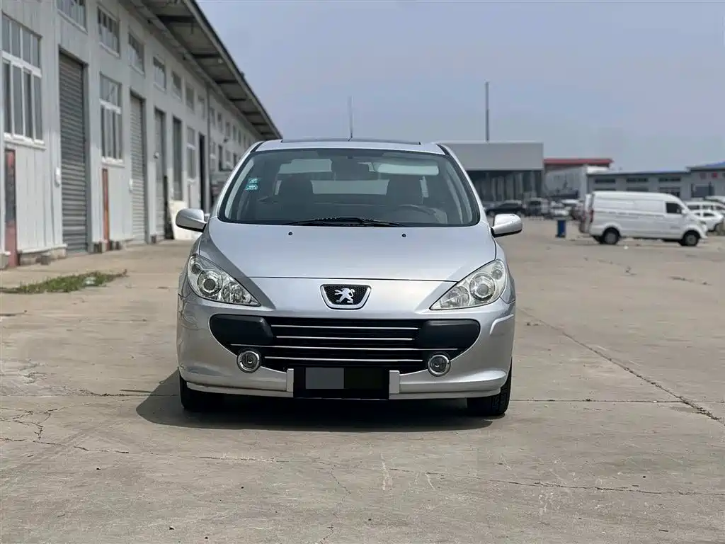 Peugeot 307 2009 2009 Model Sedan 1.6L Manual Aile Edition