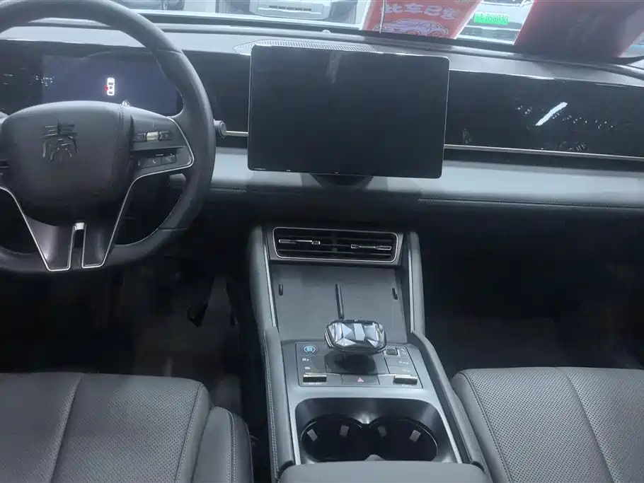 BYD Qin L 2024 DM-i 120KM Leading фото 16