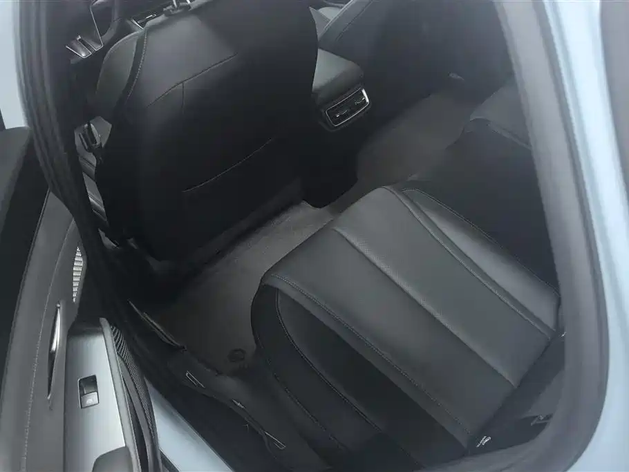 BYD Qin L 2024 DM-i 120KM Leading фото 11