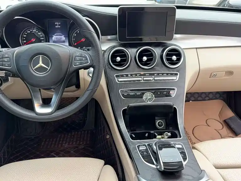 Mercedes-Benz C-Class 2015 Facelift C 180 L фото 2