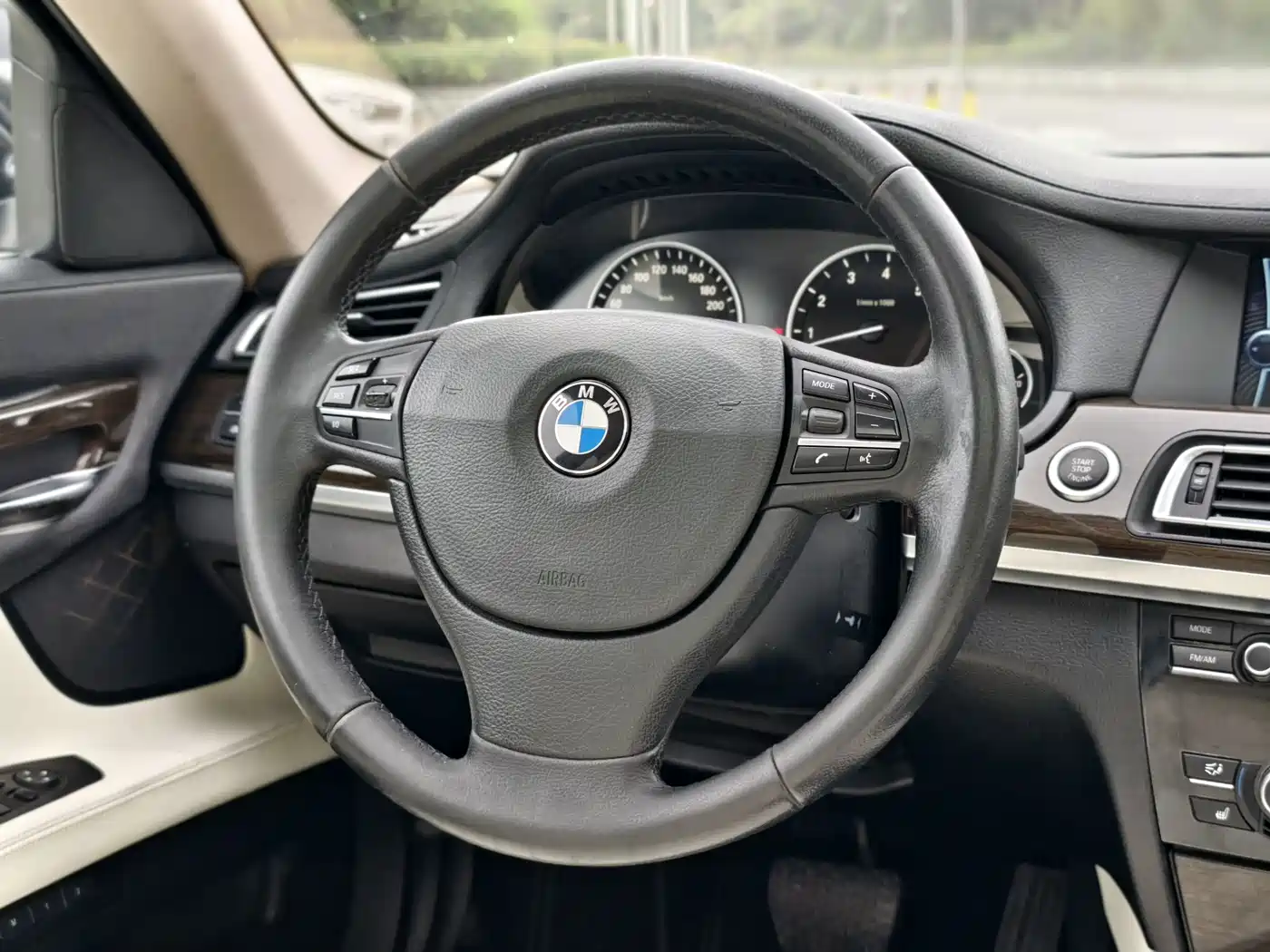 BMW 7 Series 2011 740Li Steinway Limited Edition фото 20