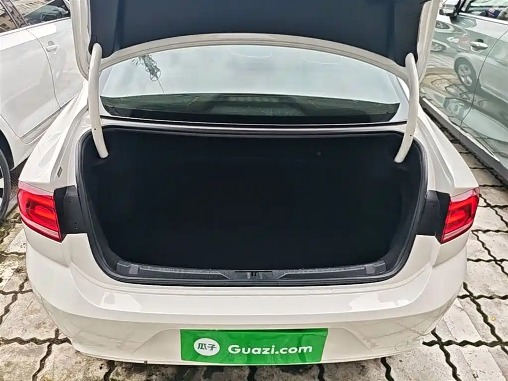 Volkswagen Lamando 2015 230TSI DSG Style фото 19