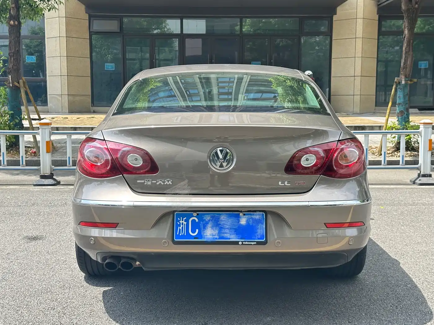 صورة 14 - Volkswagen FAW-Volkswagen CC