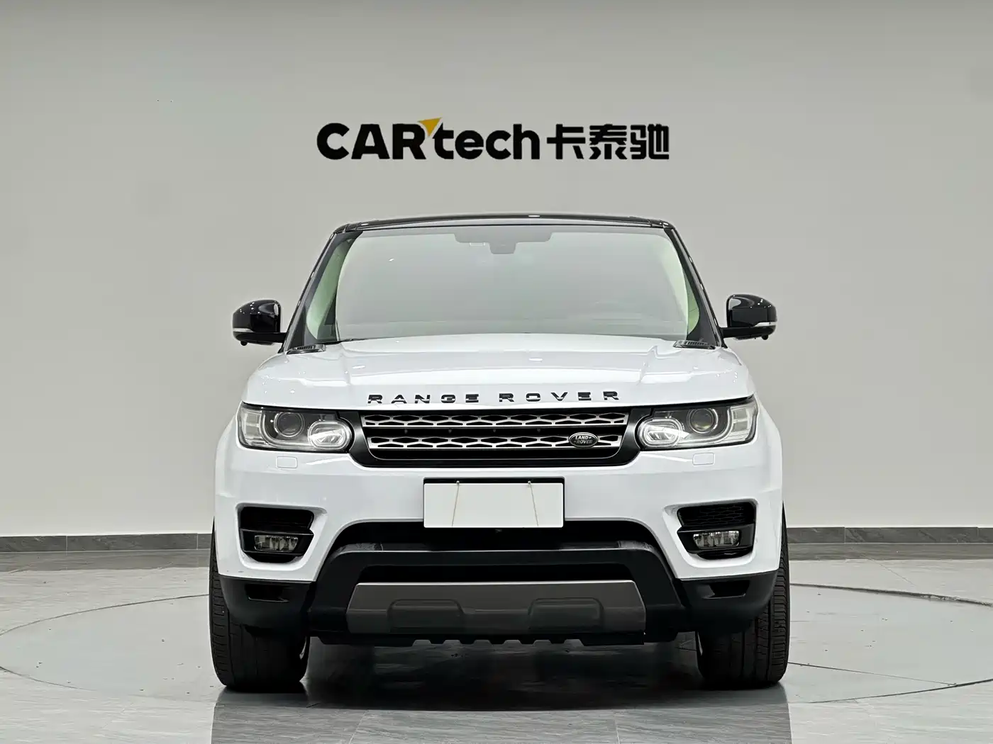 Land Rover Range Rover Sport 2016 Model 3.0 SC V6 SE фото 2