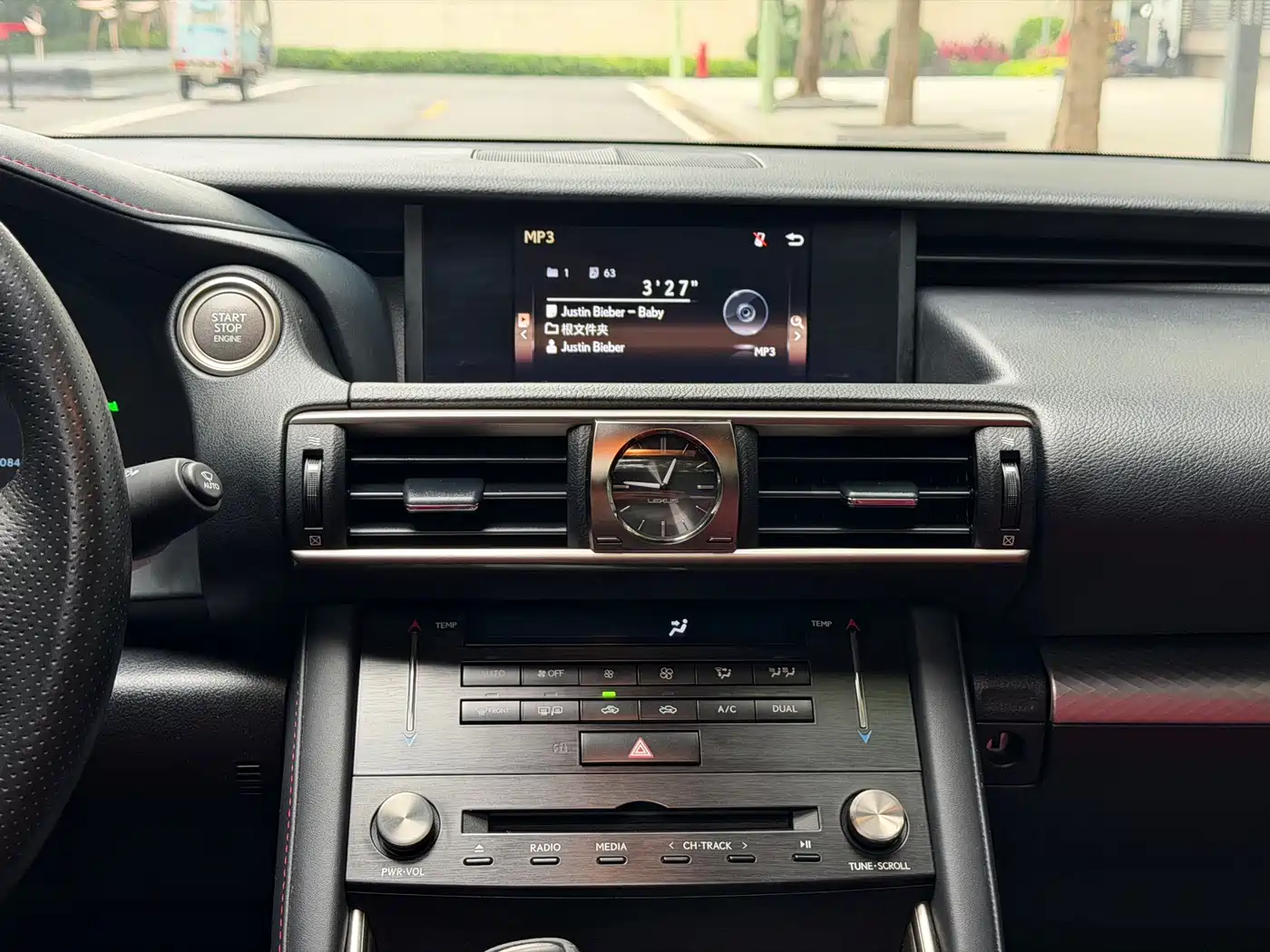 Lexus IS 2017 300 F SPORT фото 9