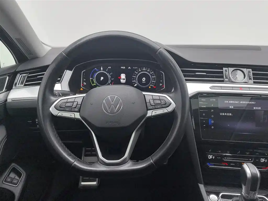 VOLKSWAGEN MAGOTAN GTE PLUG IN HYBRID