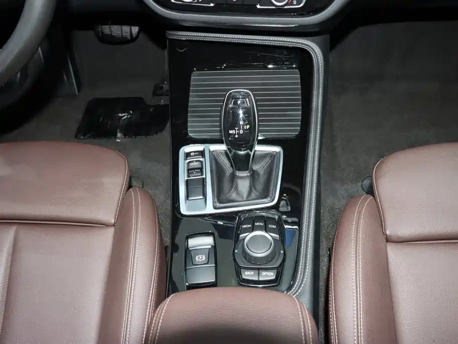 BMW 1 Series 2020 Model 120i M Sport Package фото 15