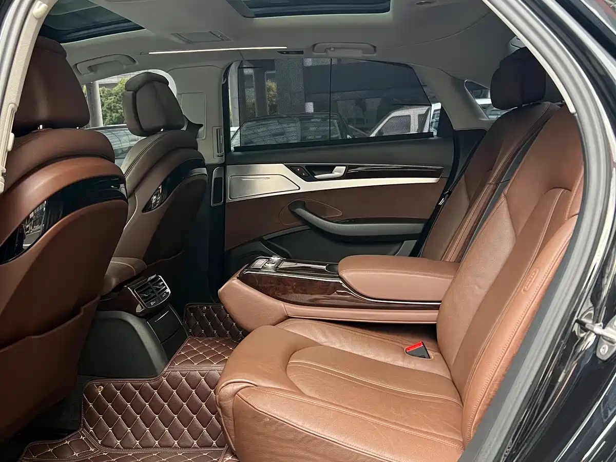 Audi A8 2014 A8L 45 TFSI quattro Comfort фото 13