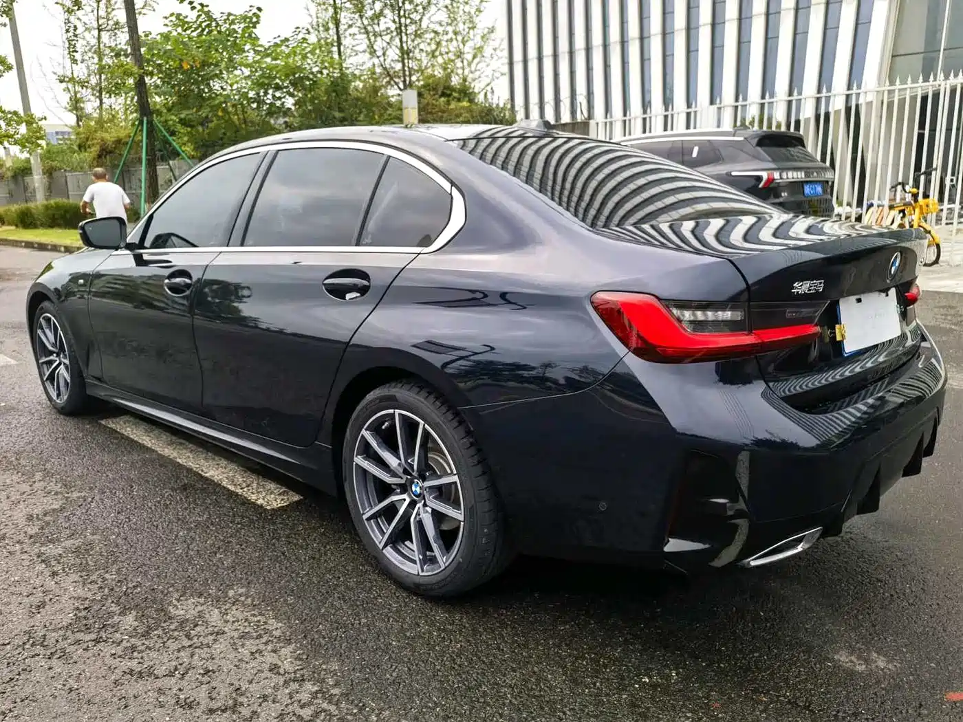 Photo 5 - BMW 3 Series