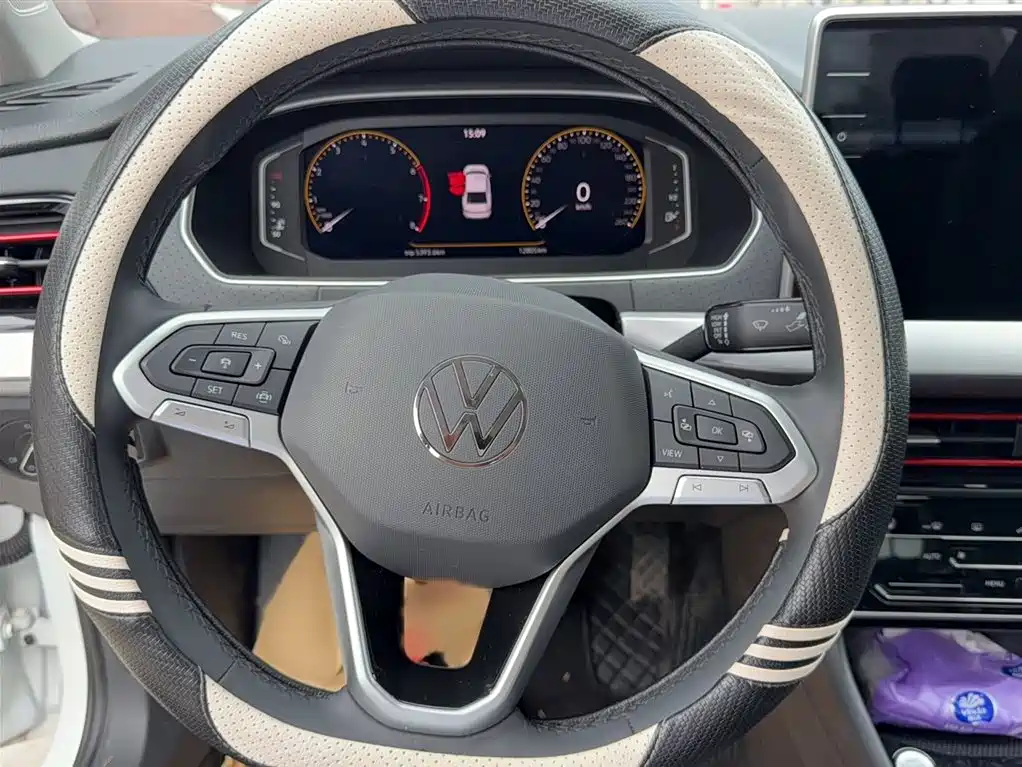 Volkswagen Lavida 2024 Model 300TSI DSG Starlight Leading Edition фото 3