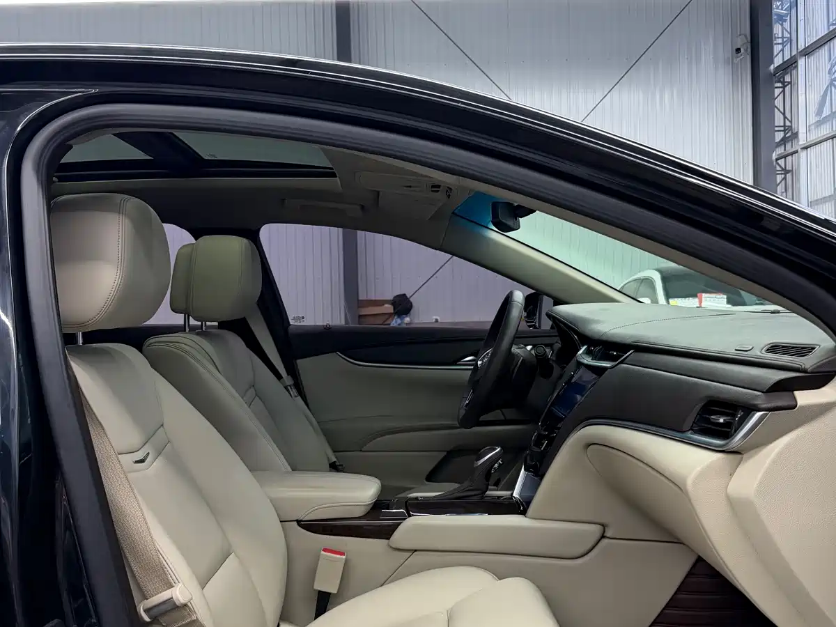 Cadillac XTS 2014 2013 Model 28T Comfort