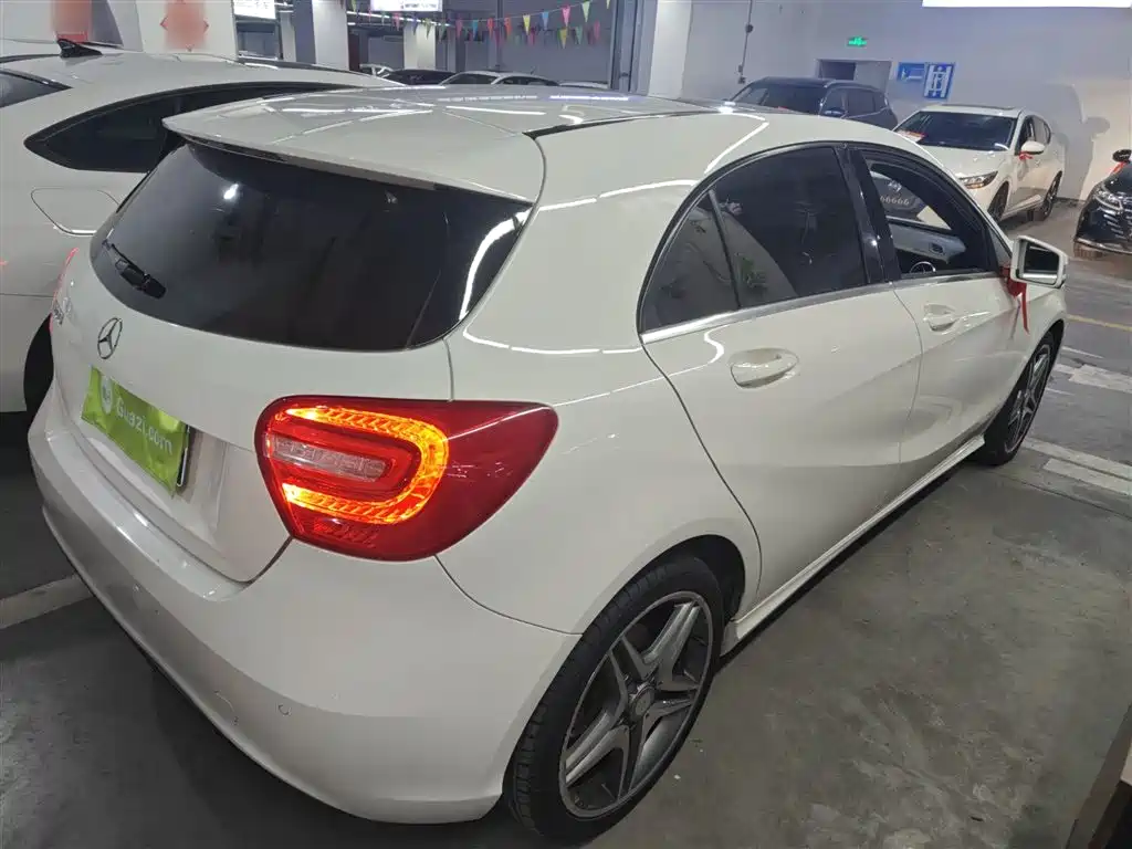 Mercedes-Benz A-Class (Import) 2015 A 200 Fashion фото 7