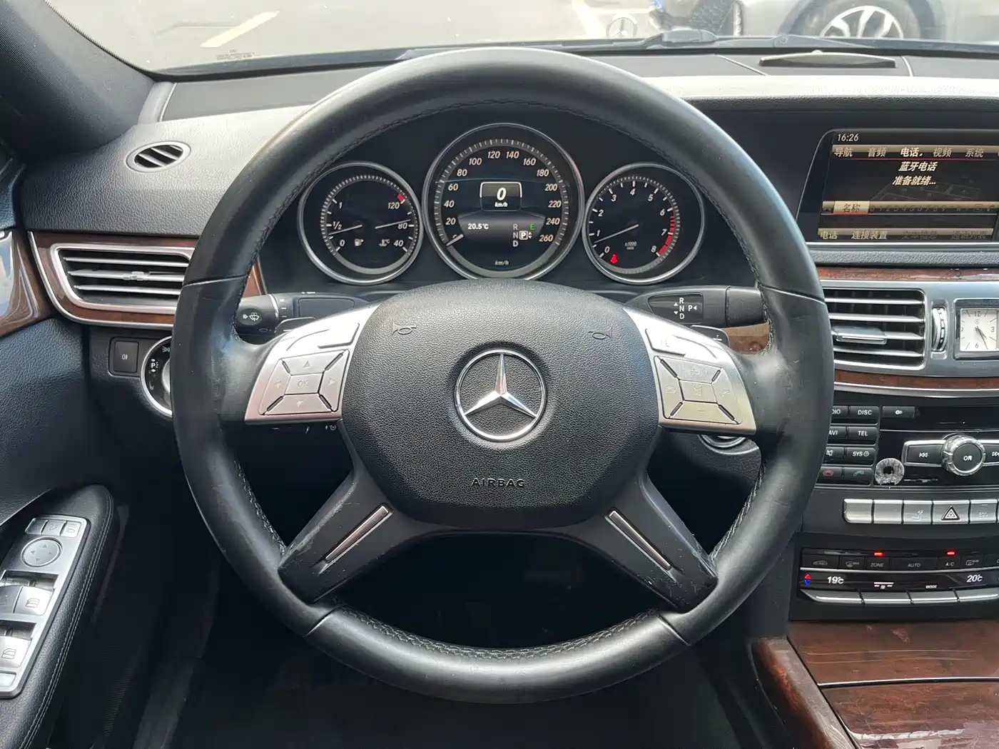 Mercedes-Benz E-Class 2015 E 260 L фото 18