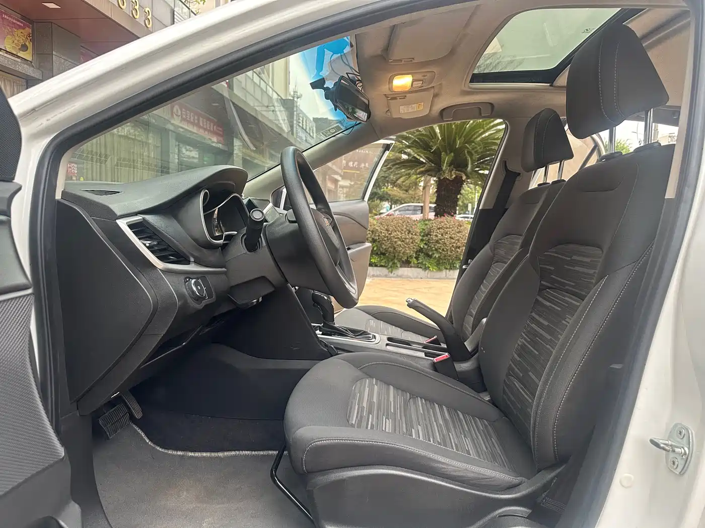 Chevrolet Cavalier 2019 320 Auto Sunroof Enjoyment Edition фото 4