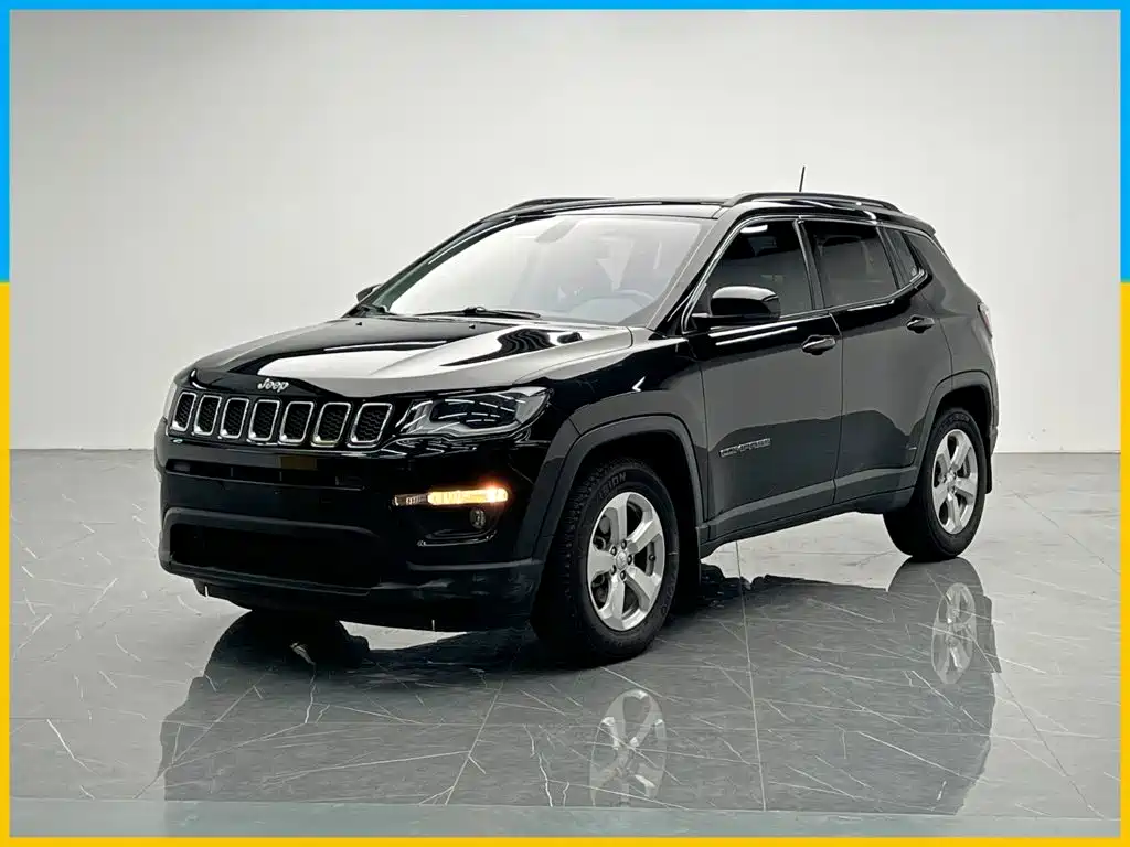 Фото 1 - Jeep Compass