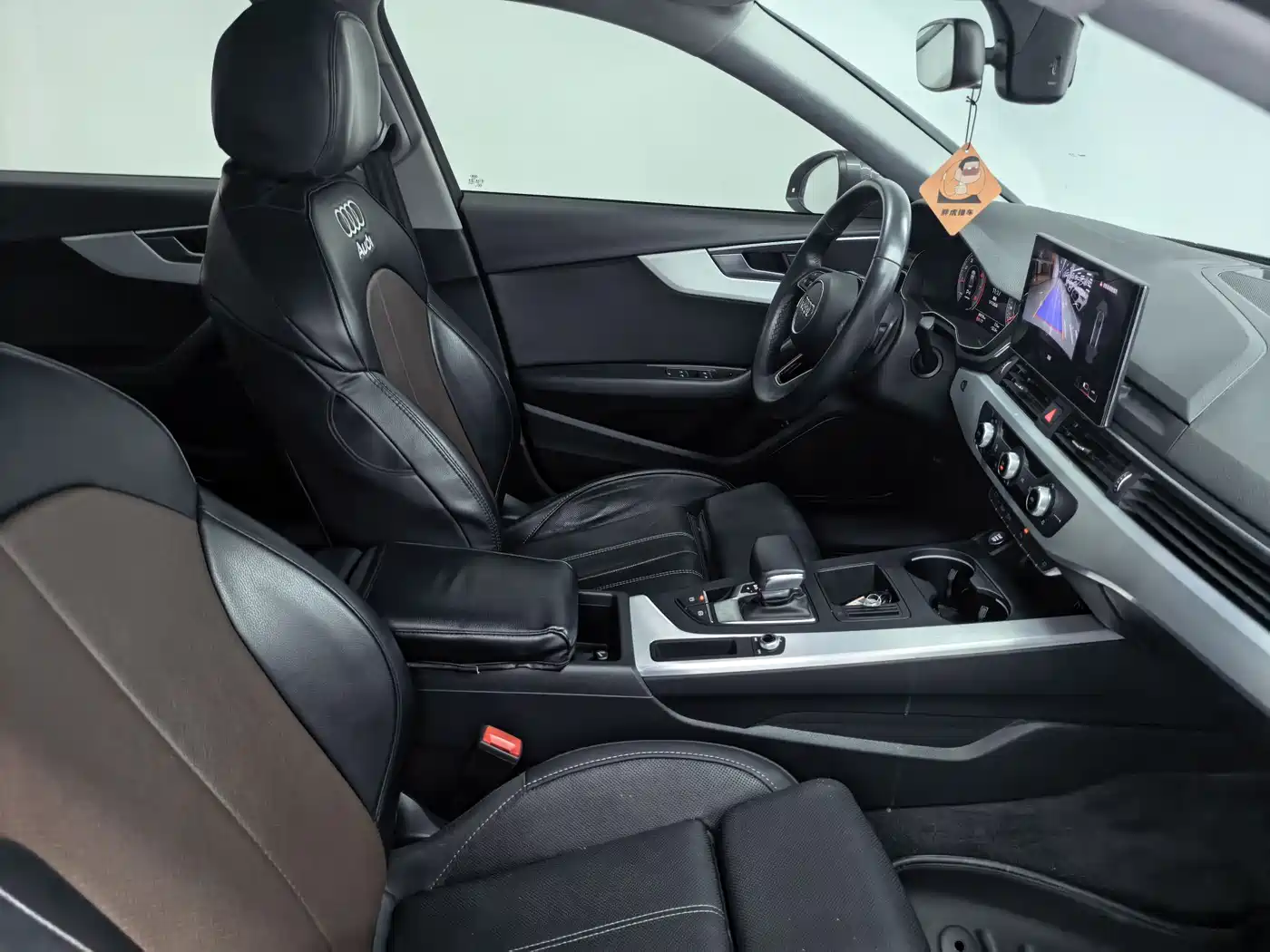 Audi A4L 2022 40 TFSI Fashion Dynamic фото 4