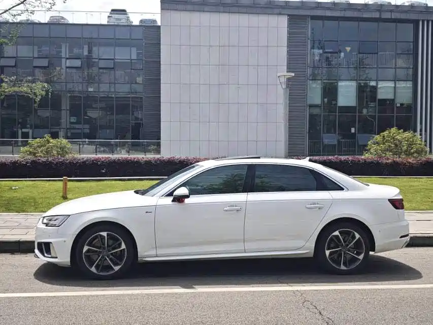 Audi A4L 2019 40 TFSI Sport (China V) фото 9