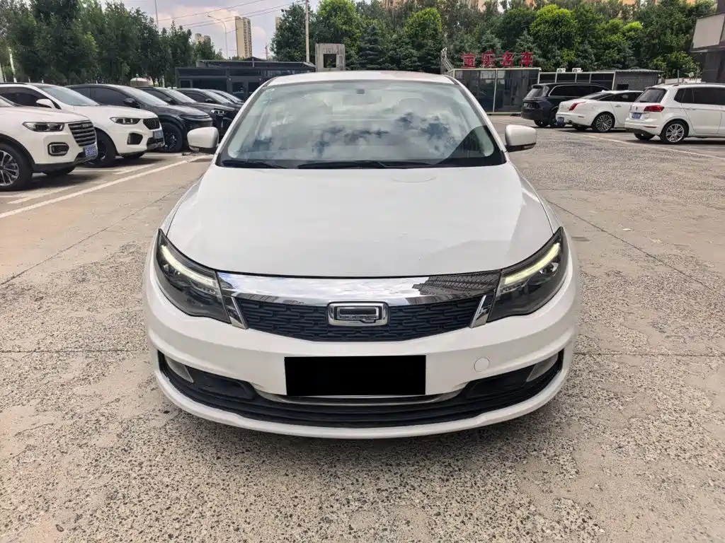 Qoros 3 2019 2018 Sedan 1.6L Auto Leading
