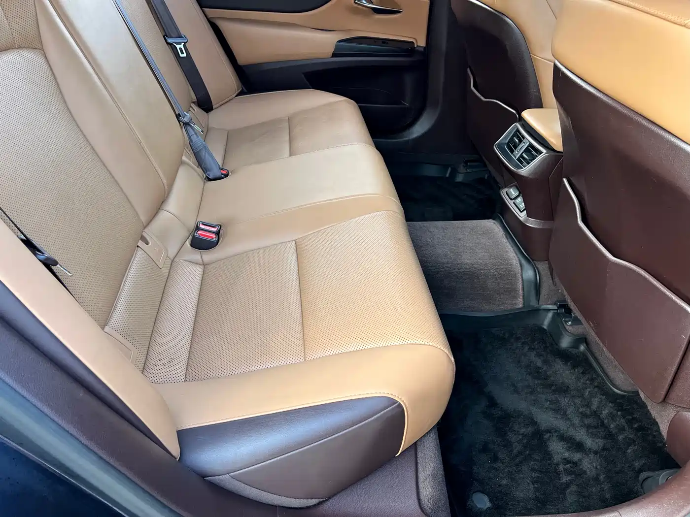 Lexus ES 2018 200 Excellence Edition China V фото 10