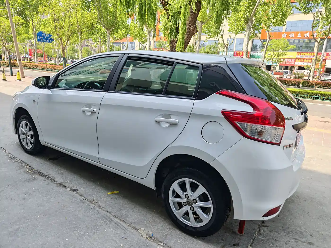 Toyota YARiS L Zhi Xuan 2014 1.3E Manual Charming Edition фото 5