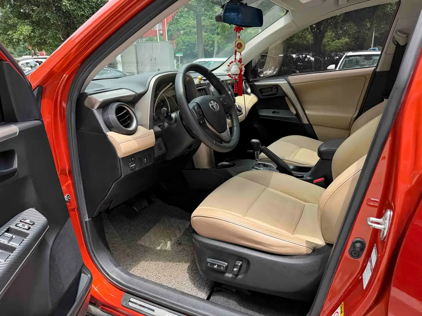 Toyota RAV4 Rongfang 2015 2.5L Automatic 4WD Elite Edition фото 8