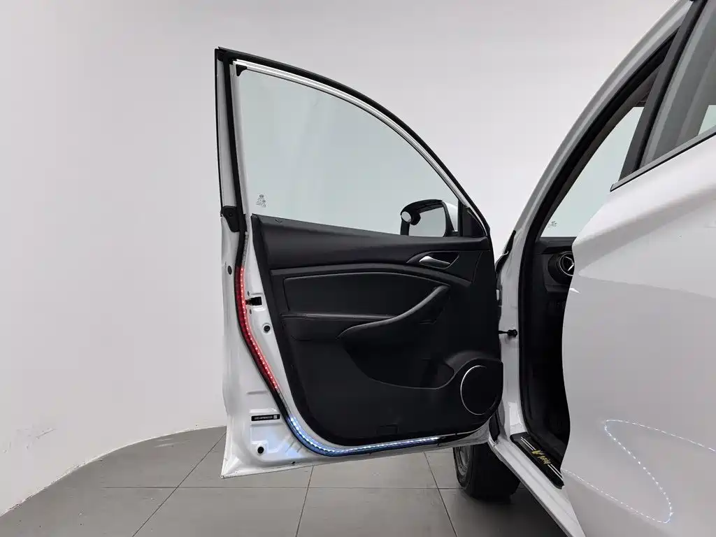 BYD Song 2021 2021 Classic Edition 1.5T Manual Luxury
