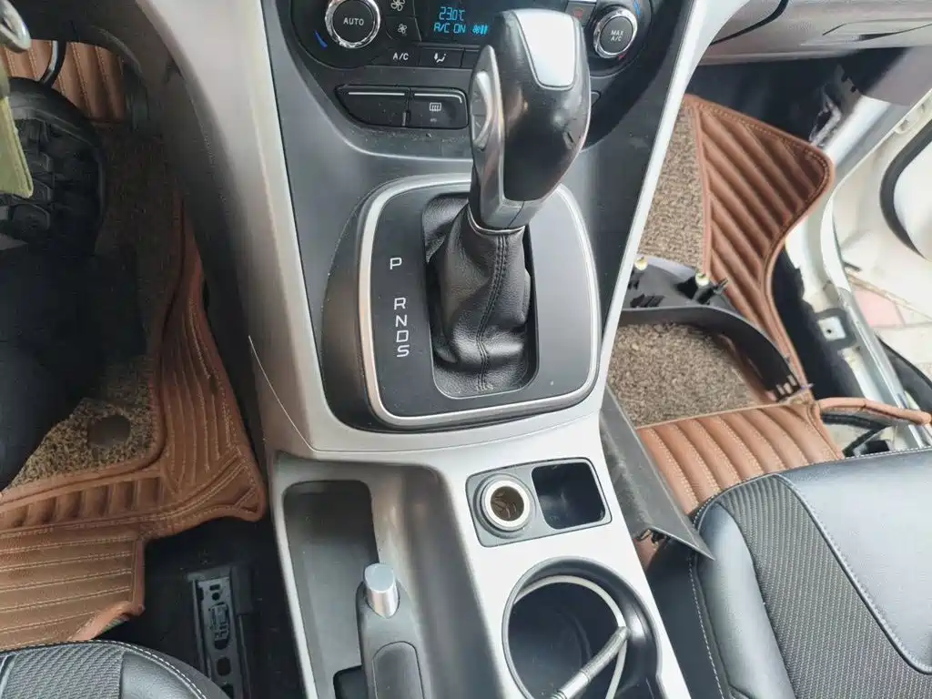 Ford Kuga 2014 2013 1.6L GTDi FWD Trend