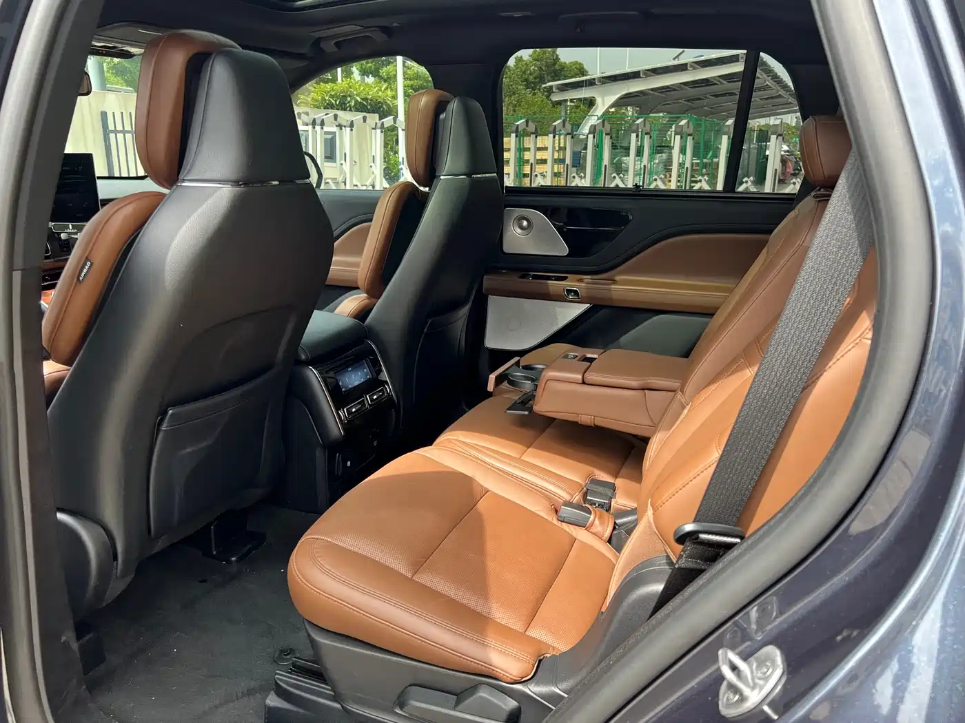 Lincoln Aviator 2021 3.0T V6 4WD Executive Edition фото 31