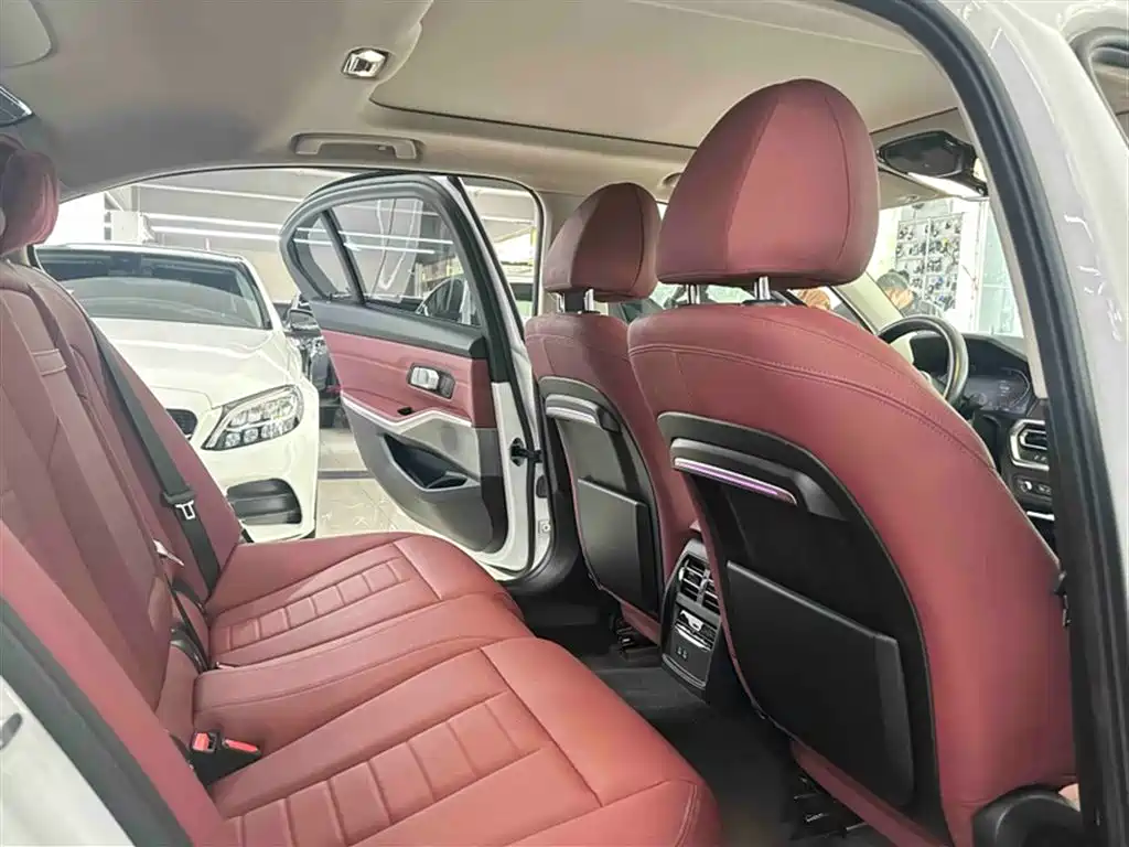 BMW 3 Series 2021 Second Facelift 325Li M Sport Package фото 2