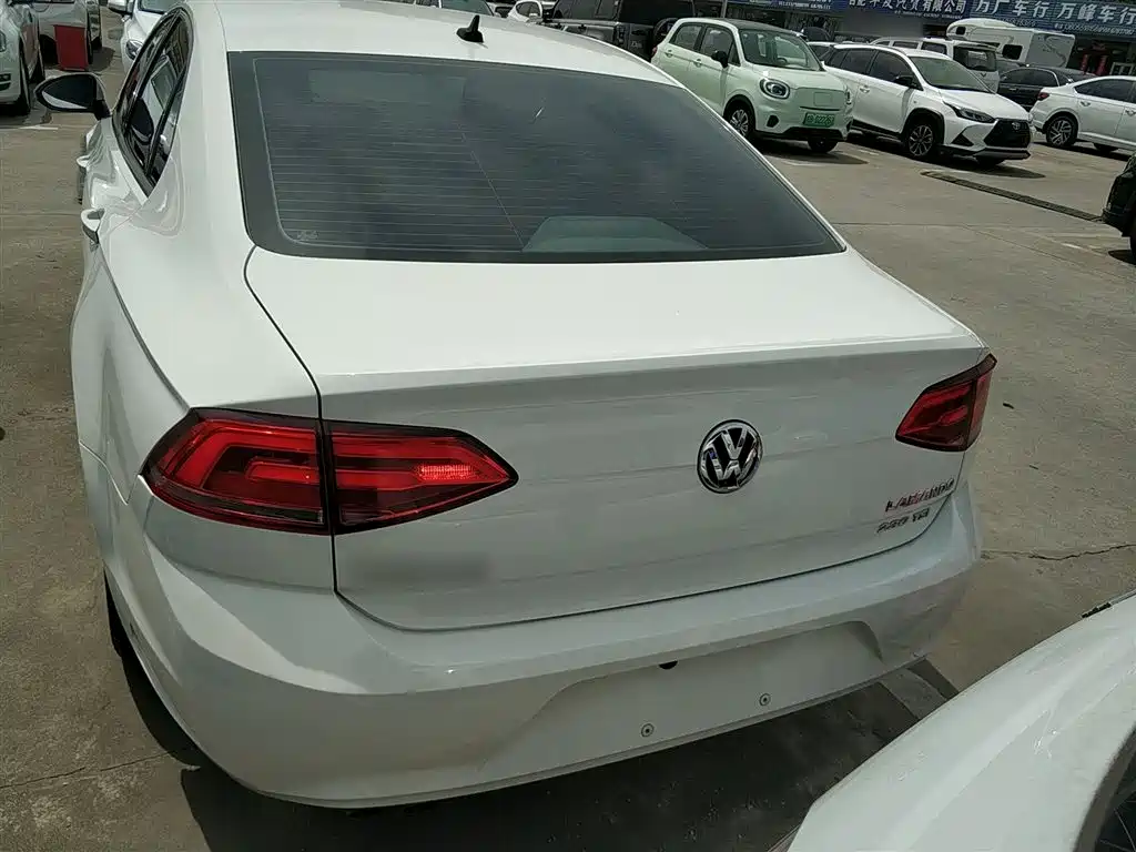 Volkswagen Lamando 2015 230TSI DSG Style фото 6