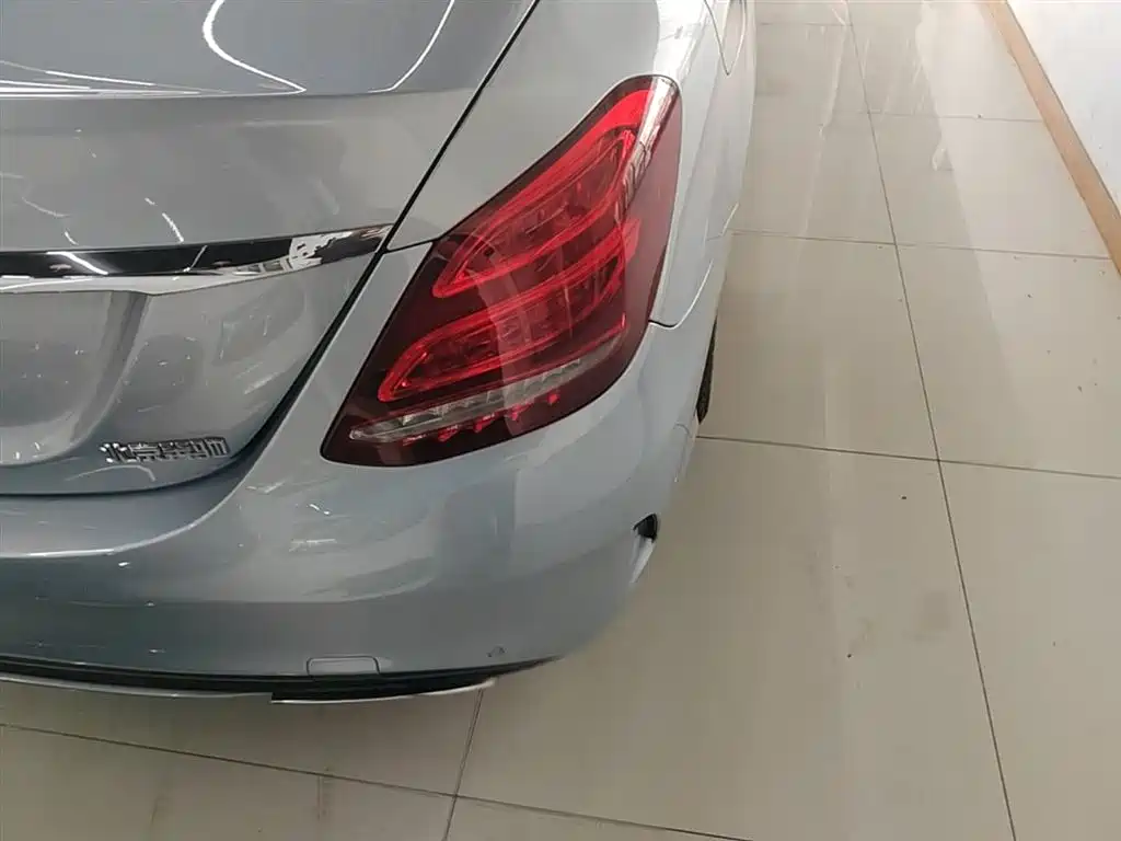 Mercedes-Benz C-Class 2015 Facelift C 200 L Sport фото 8