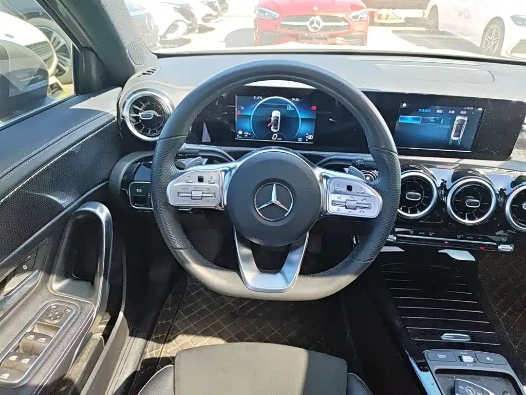 Mercedes-Benz A-Class 2020 A 180 L фото 17