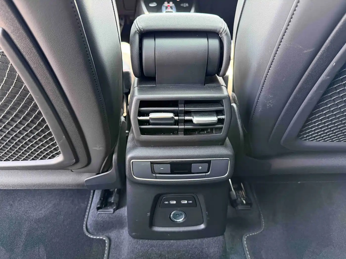 Audi Q4 e-tron 2024 40 e-tron Pioneer Edition фото 11