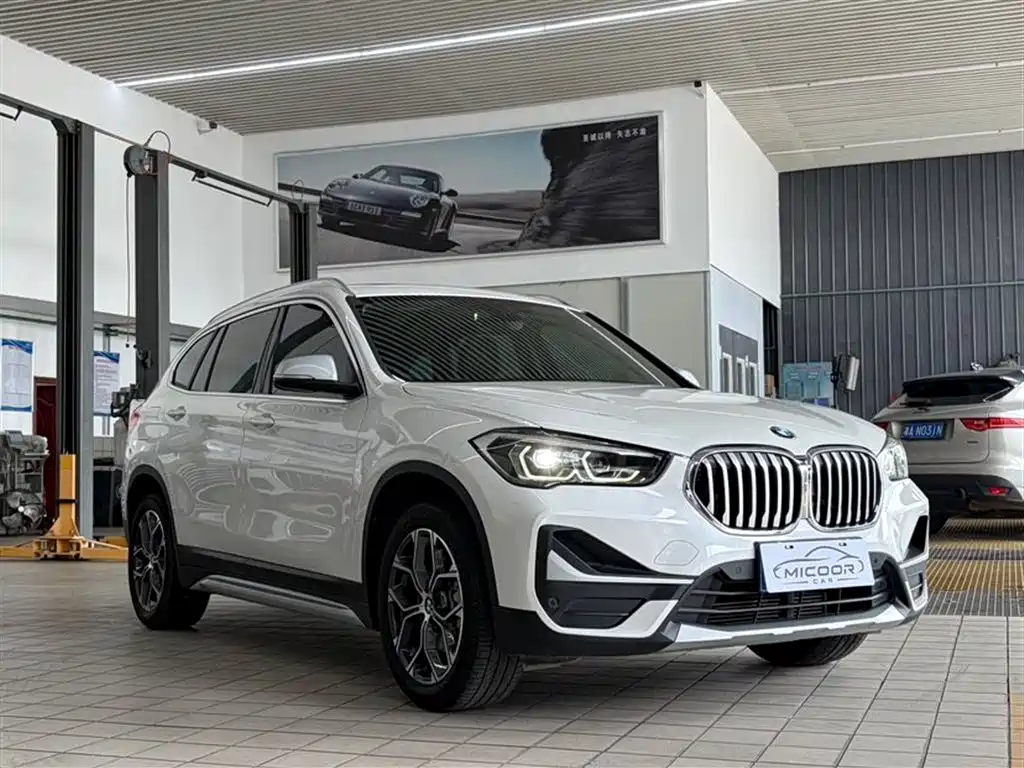 BMW X1 2022 sDrive20Li Premium фото 3