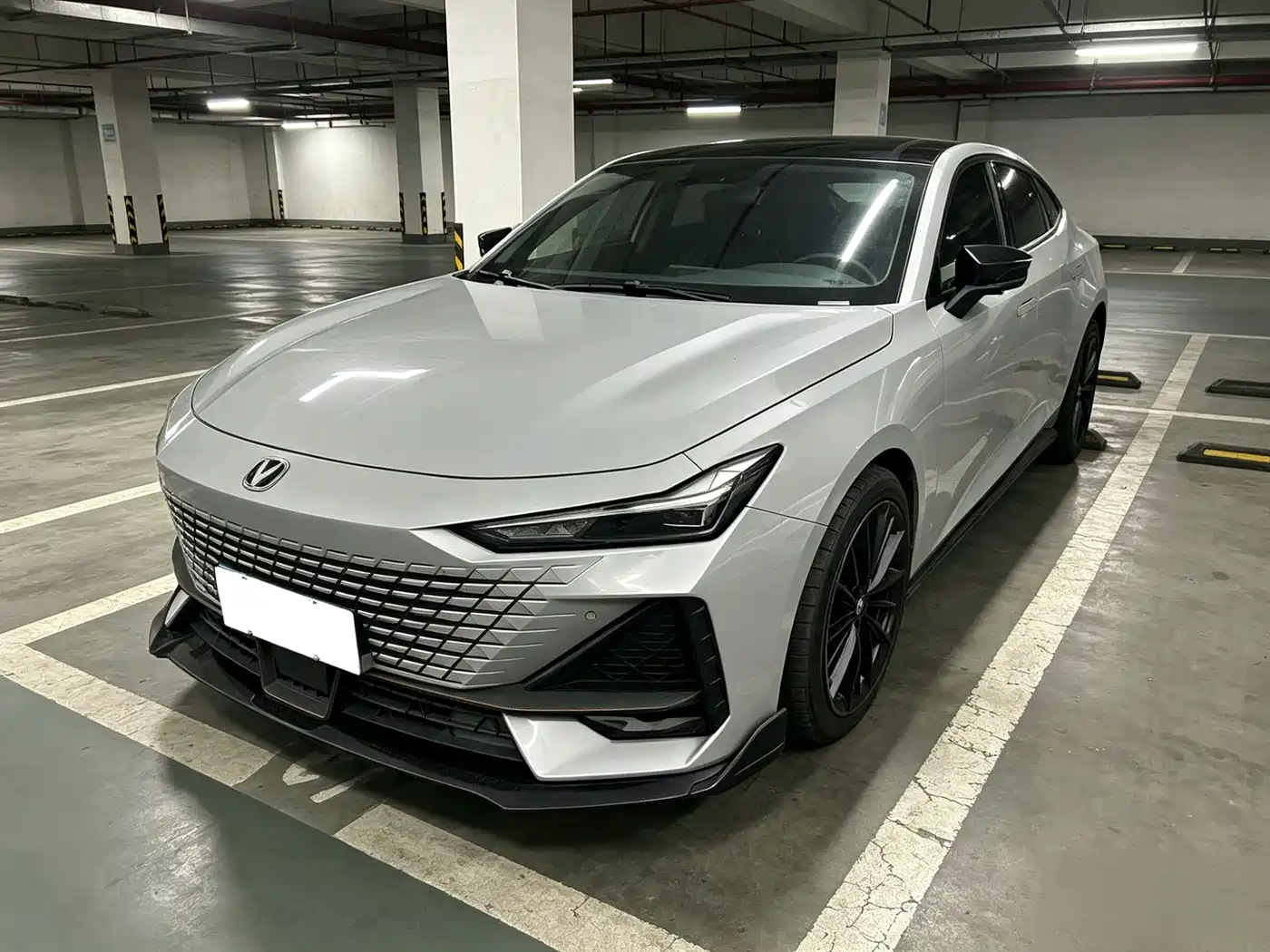 CHANGAN UNI-V