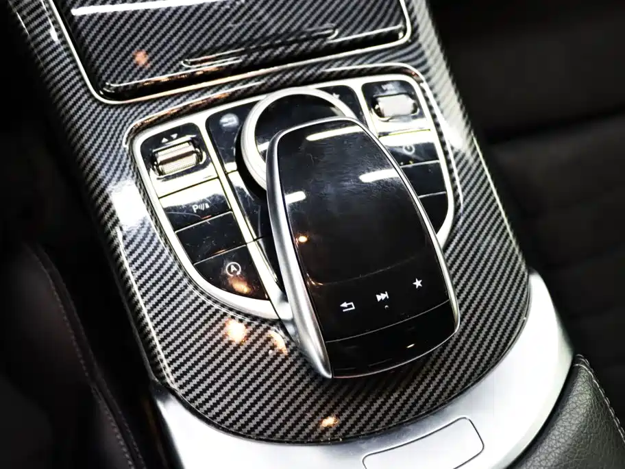 صورة 18 - Mercedes-Benz C-Class