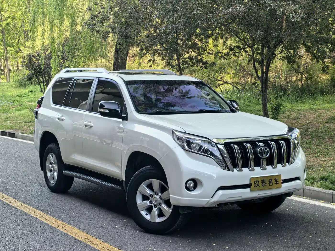 Toyota Prado 2015 2.7L Automatic Standard фото 3