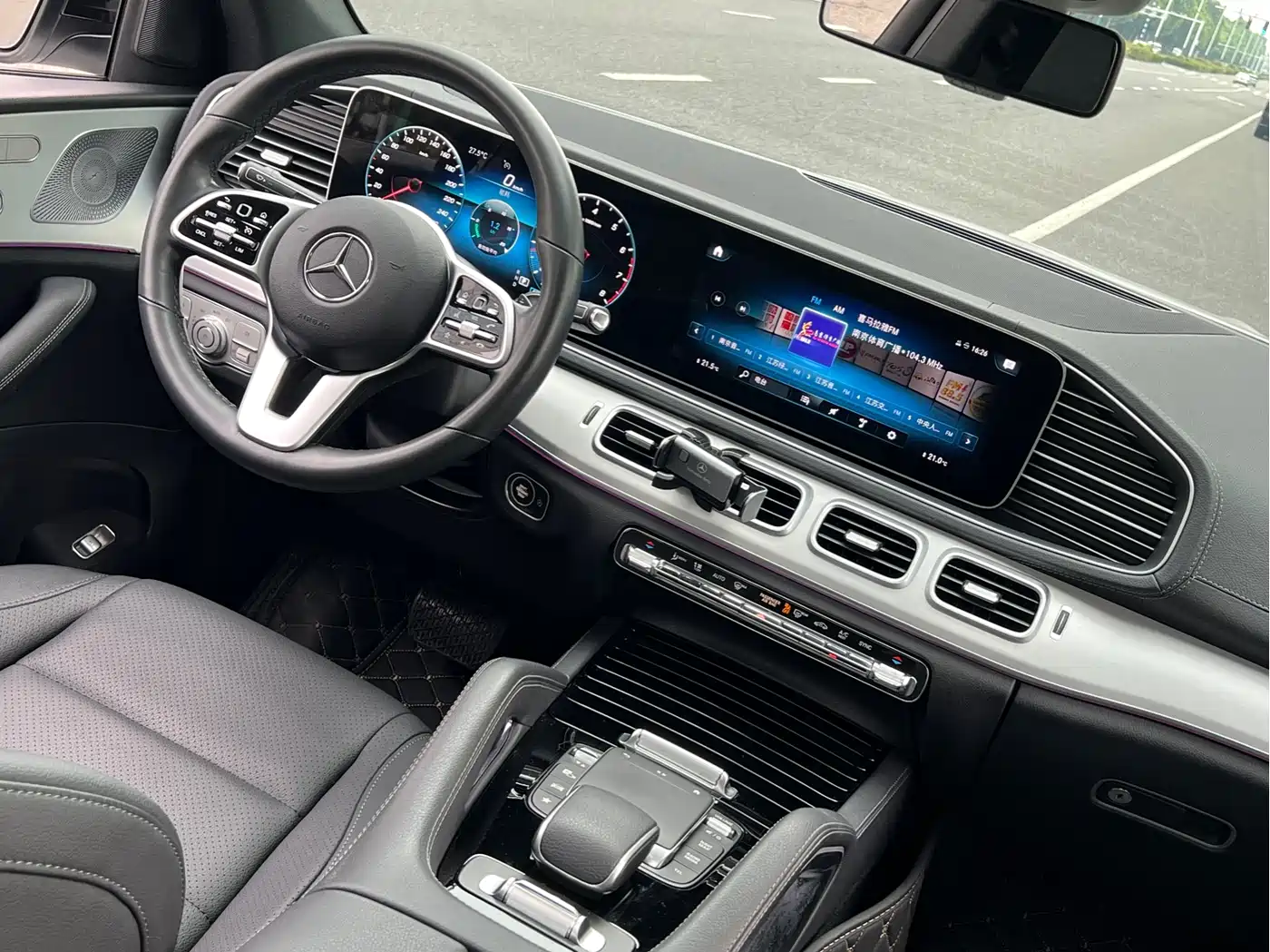 Mercedes-Benz GLE Coupe 2020 GLE 350 4MATIC Coupe SUV Luxury фото 12